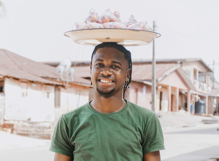 medium-shot-smiley-man-carrying-food